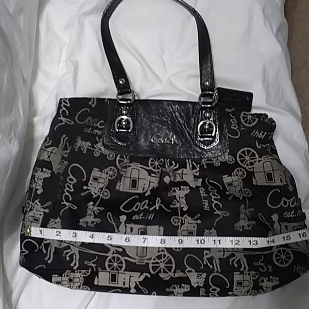 Authentic Coach purse - Picture 8 of 8